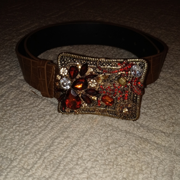 Chico's embellished buckle belt - Picture 2 of 8